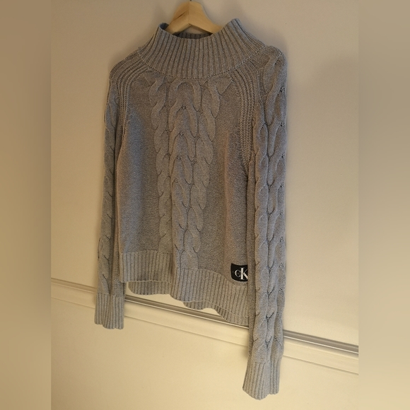 Calvin Klein sweater - Picture 3 of 5